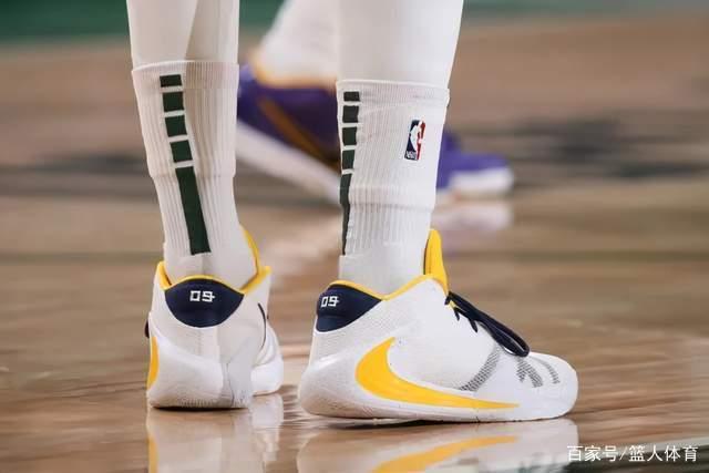 文班亚马缺阵雷霆大胜马刺3连胜 雄鹿大胜魔术